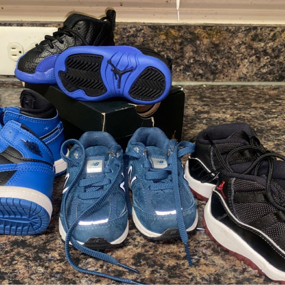 ‼️Different sizes toddler sneakers. They are all in good condition. 1 pair $25
